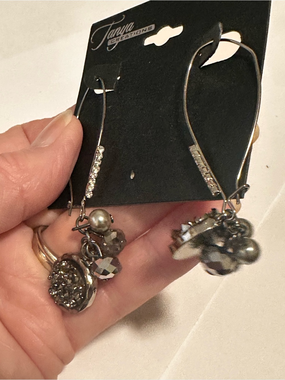 Tanya’s creations silver Tone Druzy Drop pierced Earrings with Crystal Accents